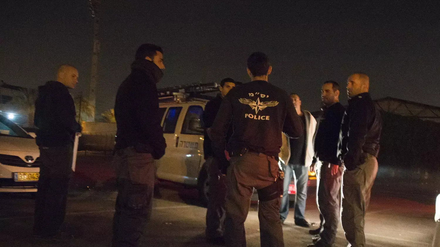 נושא: כוחות משטרה ויס"מ נערכים למעצרים של סוחרי סמים בתחנה המרכזית בתל אביב 25.1.2015
