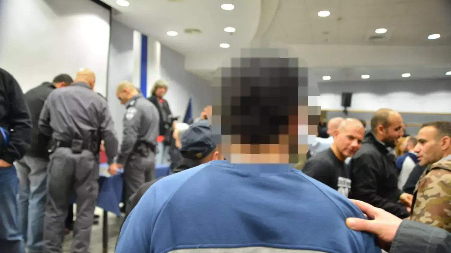 סוכן סמוי שהתחזה לשיפוצניק והפליל עשרות סוחרי סמים בתל אביב ינואר 2015 סוכן סמוי שהתחזה לשיפוצניק והפליל עשרות סוחרי סמים בתל אביב ינואר 2015