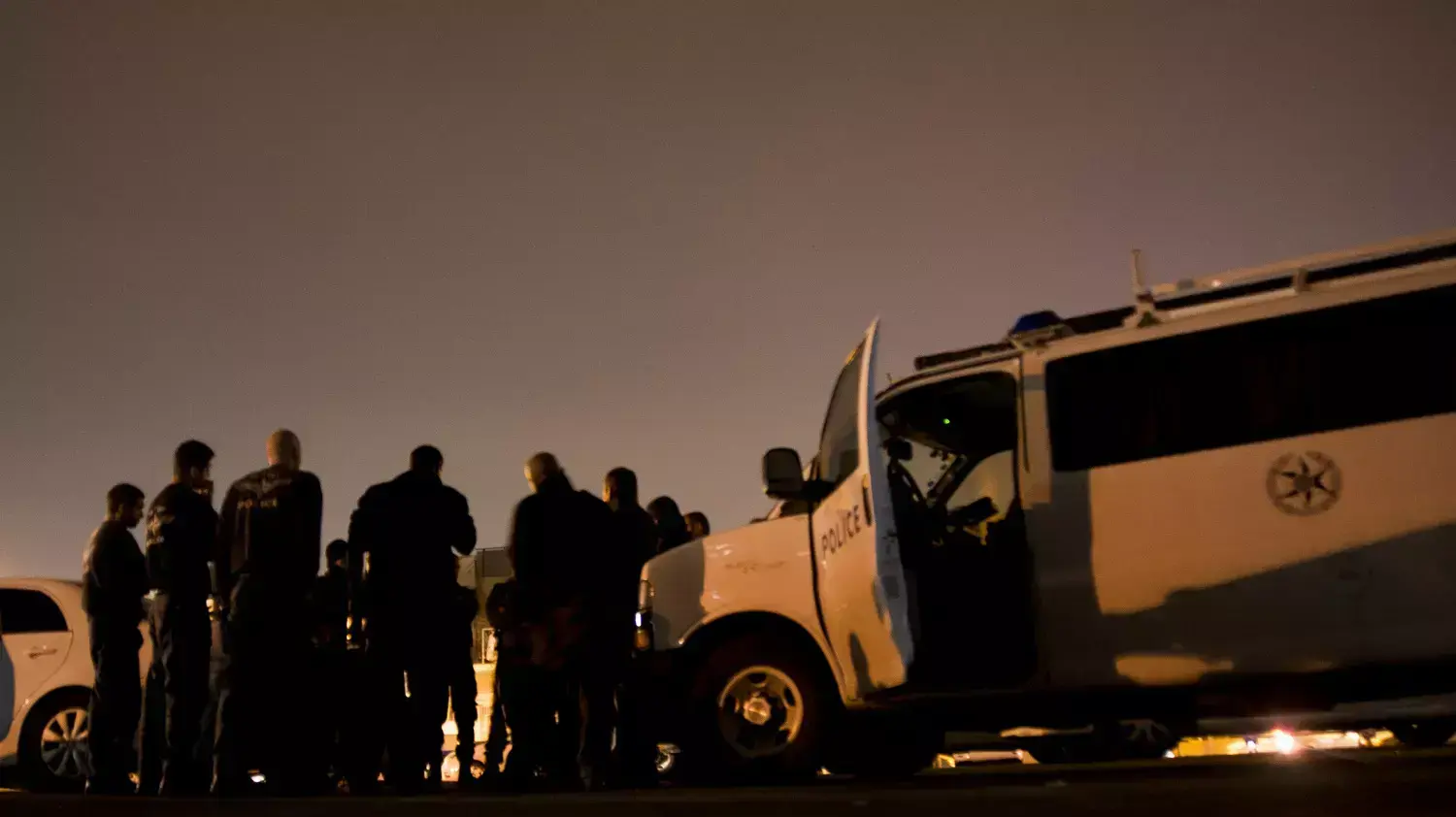 כוחות משטרה ויס"מ נערכים למעצרים של סוחרי סמים בתחנה המרכזית בתל אביב 25.1.2015 כוחות משטרה ויס"מ נערכים למעצרים של סוחרי סמים בתחנה המרכזית בתל אביב 25.1.2015