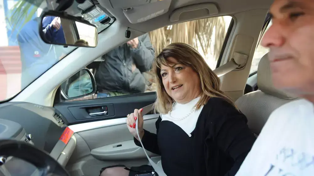 שולה זקן משתחררת מכלא נווה תרצה שולה זקן משתחררת מכלא נווה תרצה