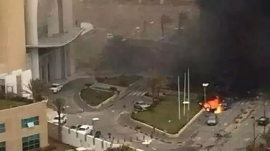 התבצרות בתוך מלון קורינתיה בעיר טריפולי לוב, 27 בינואר 2015 התבצרות בתוך מלון קורינתיה בעיר טריפולי לוב, 27 בינואר 2015