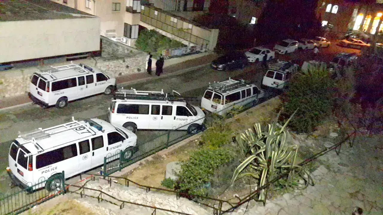 ישיבת פונביז' בני ברק ניידות מעצר מעצרים ישיבת פונביז' בני ברק ניידות מעצר מעצרים