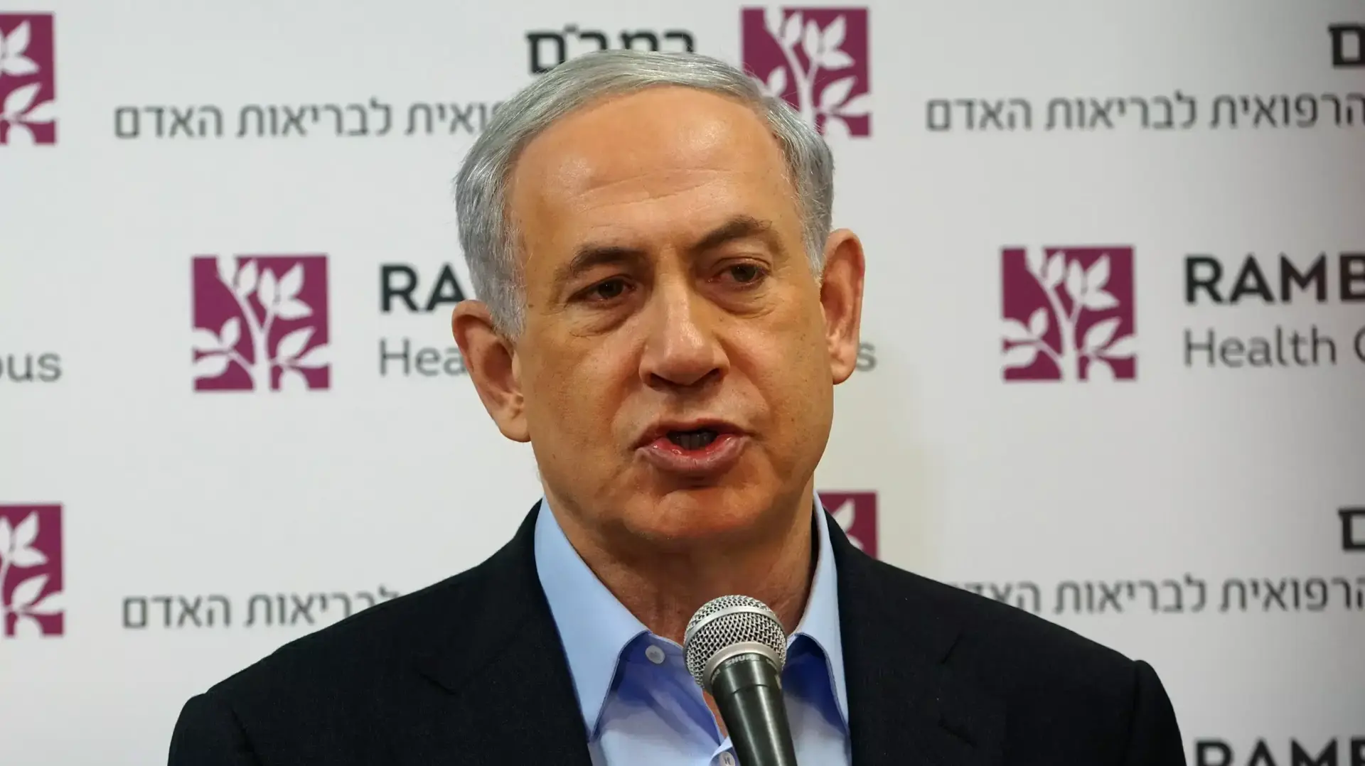ראש הממשלה בנימין נתניהו ושר הביטחון משה יעלון בביקור פצועי התקרית בהר דב בבית החולים רמב"ם ראש הממשלה בנימין נתניהו ושר הביטחון משה יעלון בביקור פצועי התקרית בהר דב בבית החולים רמב"ם