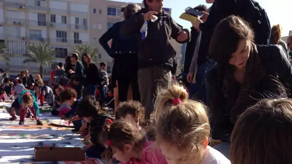 מחאת הורים בתל אביב על צפיפות בגני הילדים, ינואר 2015 מחאת הורים בתל אביב על צפיפות בגני הילדים, ינואר 2015
