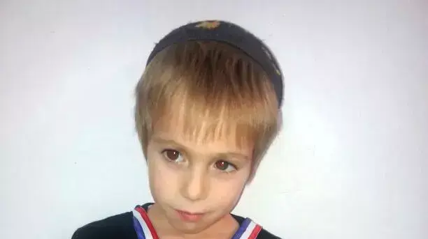 אייל קראוס בן השבע שנדרס למוות מול בית ספרו בקריית שמונה, ינואר 2015 אייל קראוס בן השבע שנדרס למוות מול בית ספרו בקריית שמונה, ינואר 2015