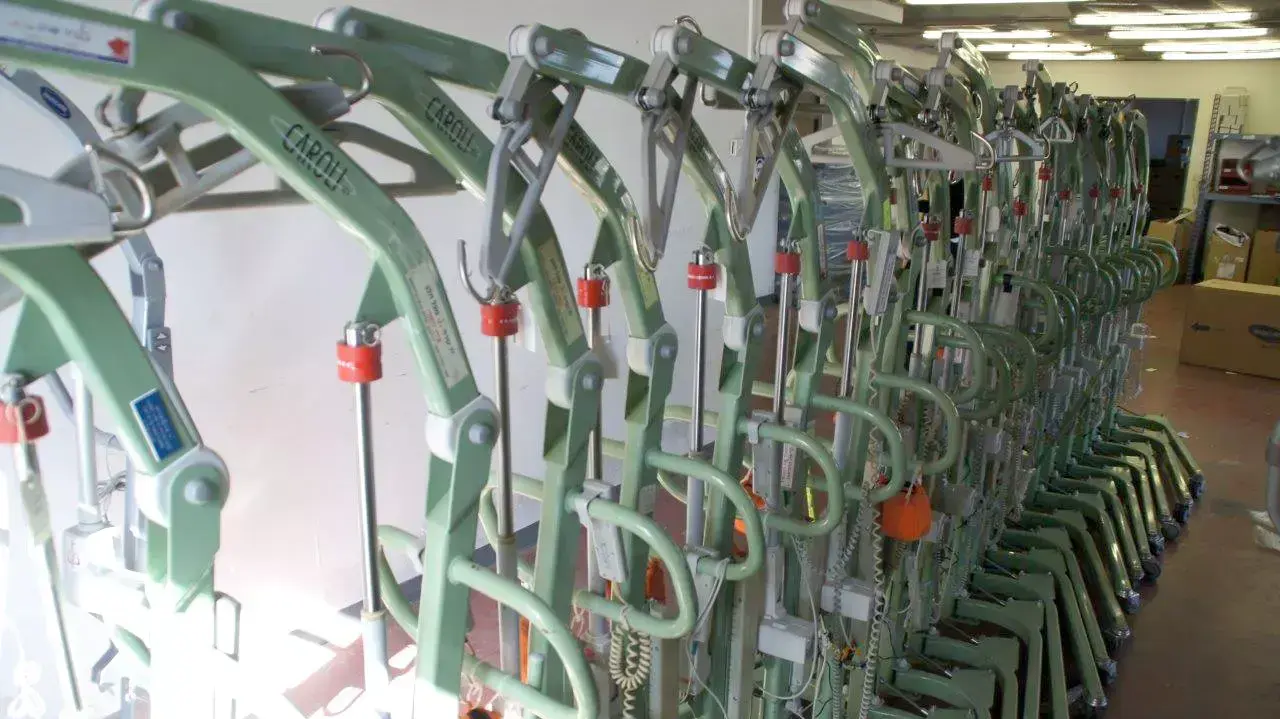 מיטות לאשפוז בית במחסן של יד שרה פברואר 2015 מיטות לאשפוז בית במחסן של יד שרה פברואר 2015