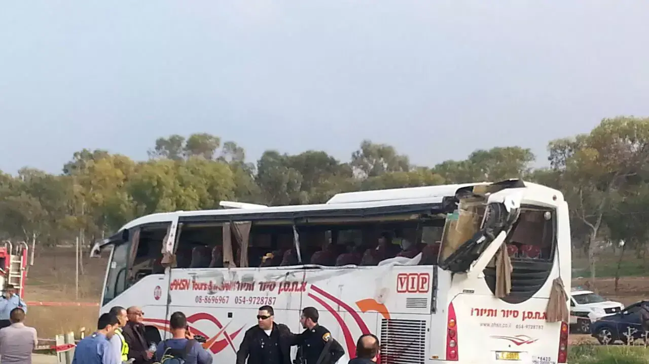 תאונה של מספר רכבים בצומת להבים. פברואר 2015 תאונה של מספר רכבים בצומת להבים. פברואר 2015