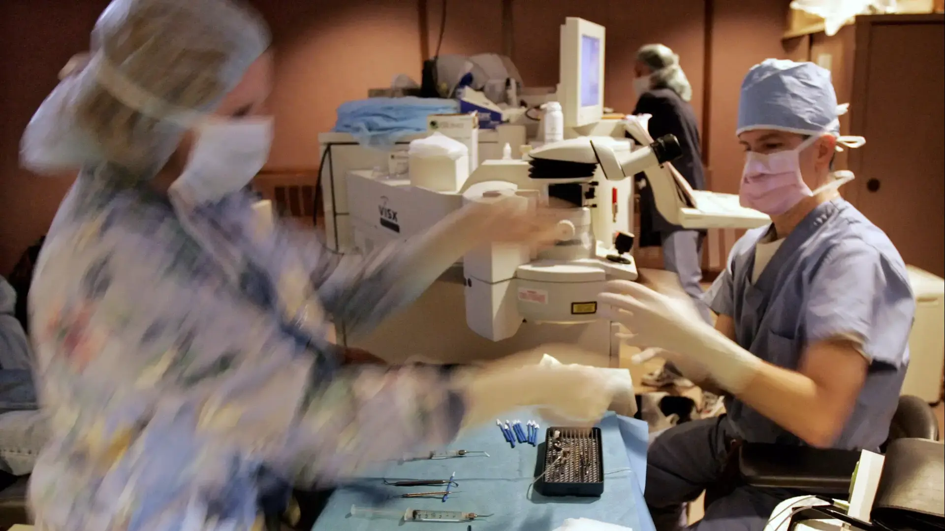 ניתוח לייזר בעיניים ניתוח לייזר בעיניים