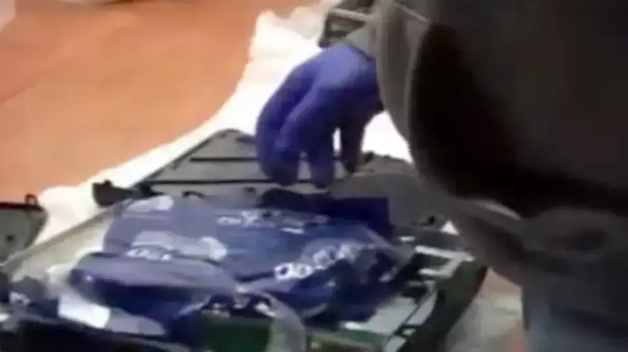 אבקת MDMA נתפסה בנתב"ג בתוך קונוסלות Xbox. פברואר 2015 אבקת MDMA נתפסה בנתב"ג בתוך קונוסלות Xbox. פברואר 2015