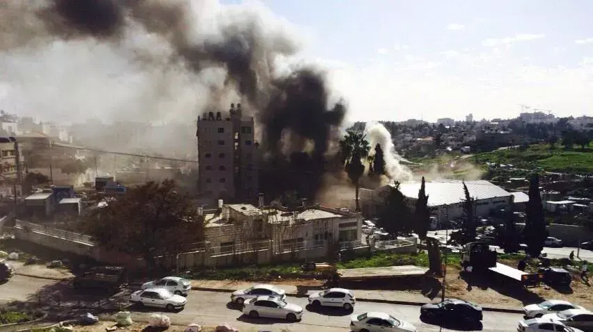 שריפה בשכונת ואדי ג'וז במזרח ירושלים שריפה בשכונת ואדי ג'וז במזרח ירושלים