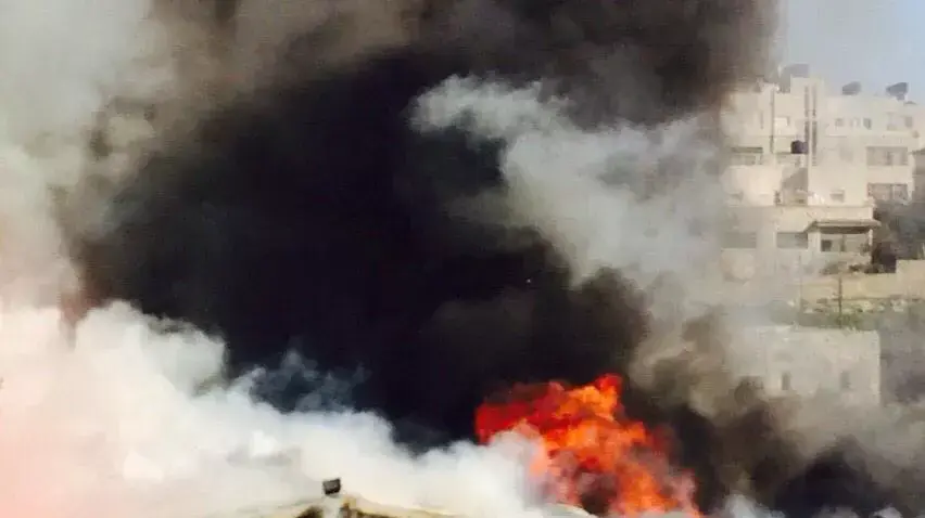שריפה בשכונת ואדי ג'וז במזרח ירושלים שריפה בשכונת ואדי ג'וז במזרח ירושלים