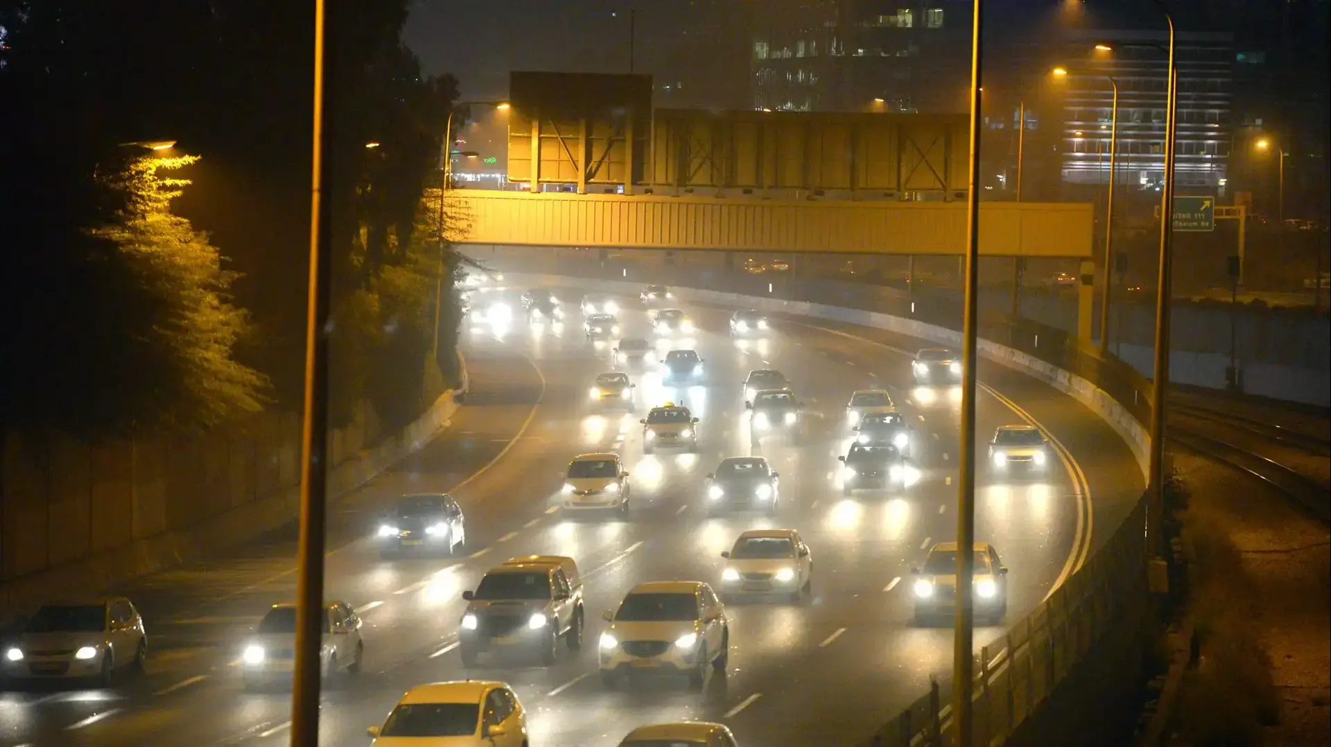 מזג אוויר סוער, תל אביב. פברואר 2015 מזג אוויר סוער, תל אביב. פברואר 2015