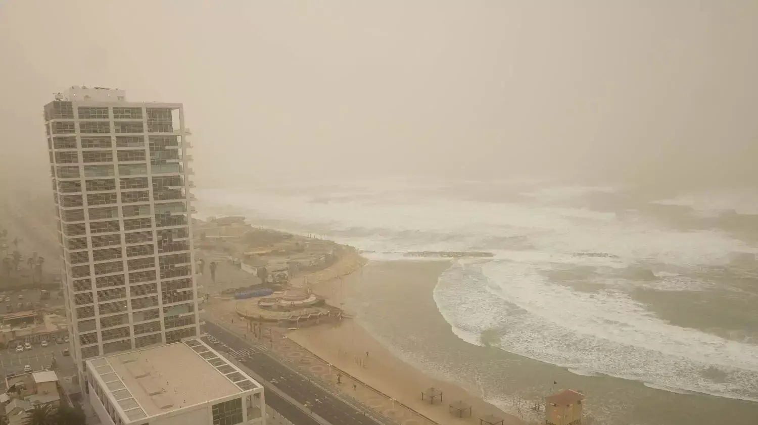 אובך בתל אביב, פברואר 2015 אובך בתל אביב, פברואר 2015