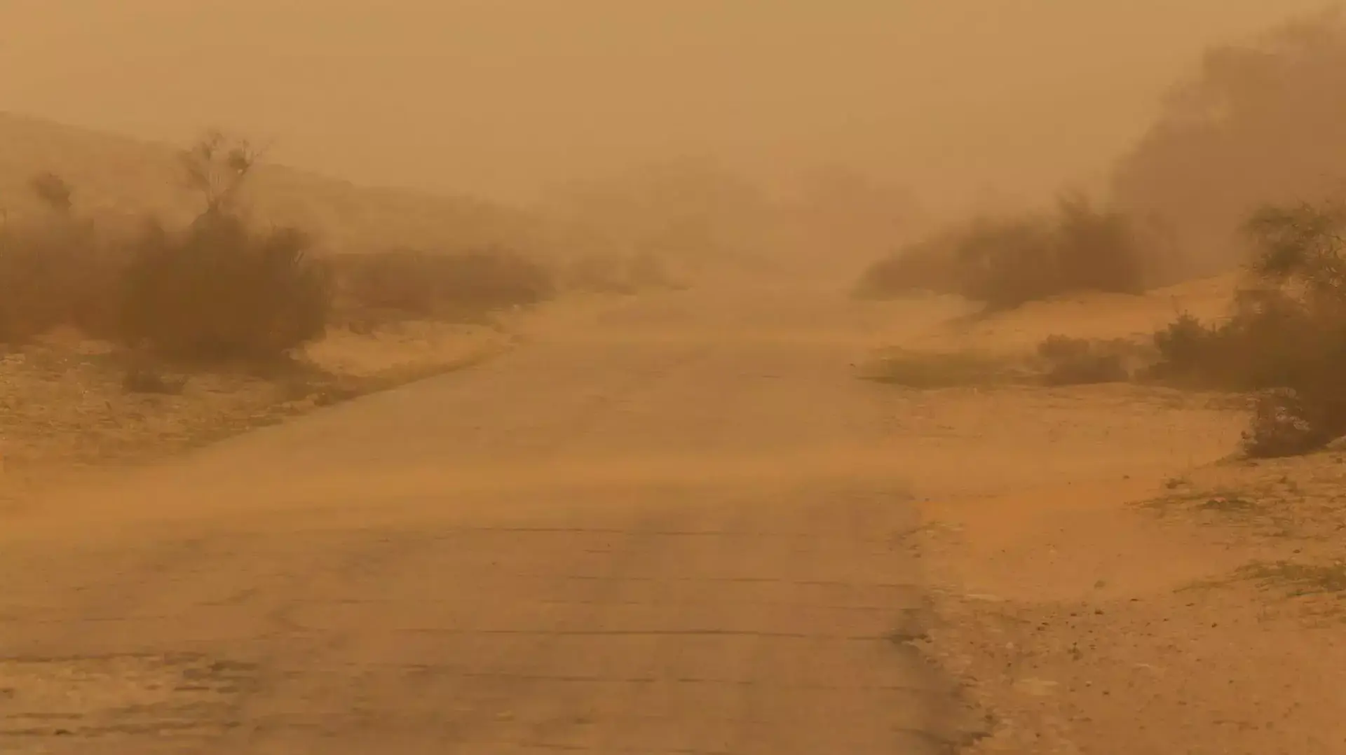 סופות חול בעיר הבה"דים ברמת נגב. פברואר 2015 סופות חול בעיר הבה"דים ברמת נגב. פברואר 2015