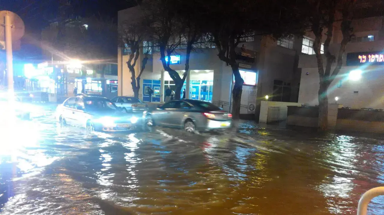 הצפות בנהריה בעקבות מזג האוויר, פברואר 2015 הצפות בנהריה בעקבות מזג האוויר, פברואר 2015