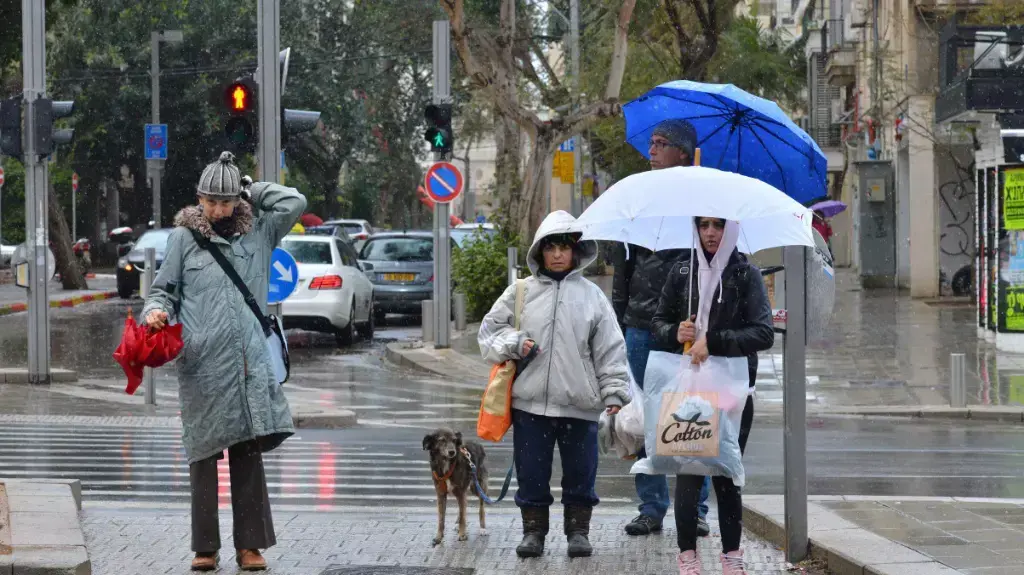 גשם בתל אביב, 13 בפברואר 2015 גשם בתל אביב, 13 בפברואר 2015