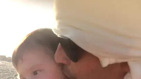 אמאלה אני אמא תמונות לבלוג של נועה הנדין אמאלה אני אמא תמונות לבלוג של נועה הנדין