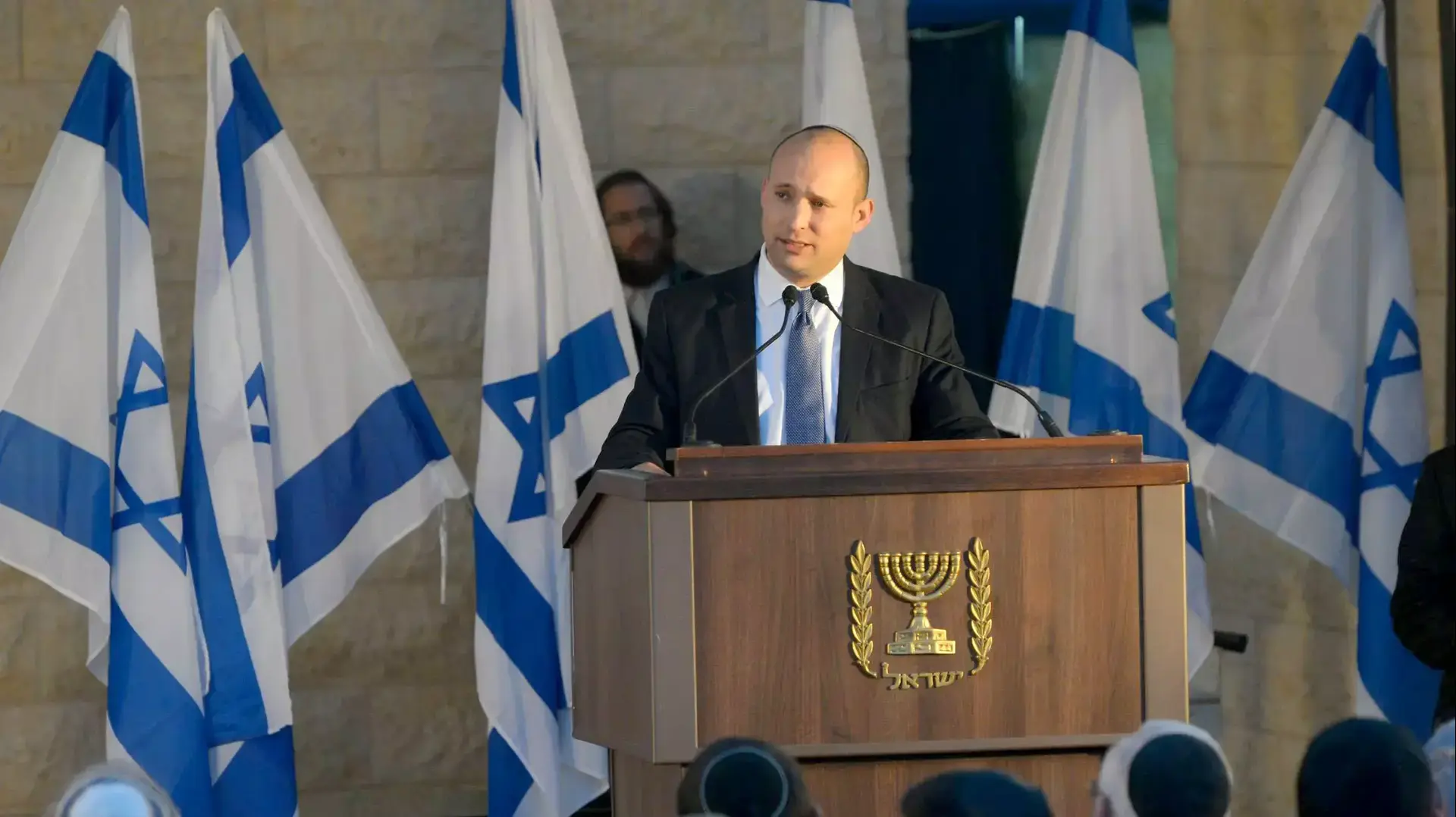 נפתלי בנט בהלווייתו של אורי אורבך. פברואר 2015 נפתלי בנט בהלווייתו של אורי אורבך. פברואר 2015
