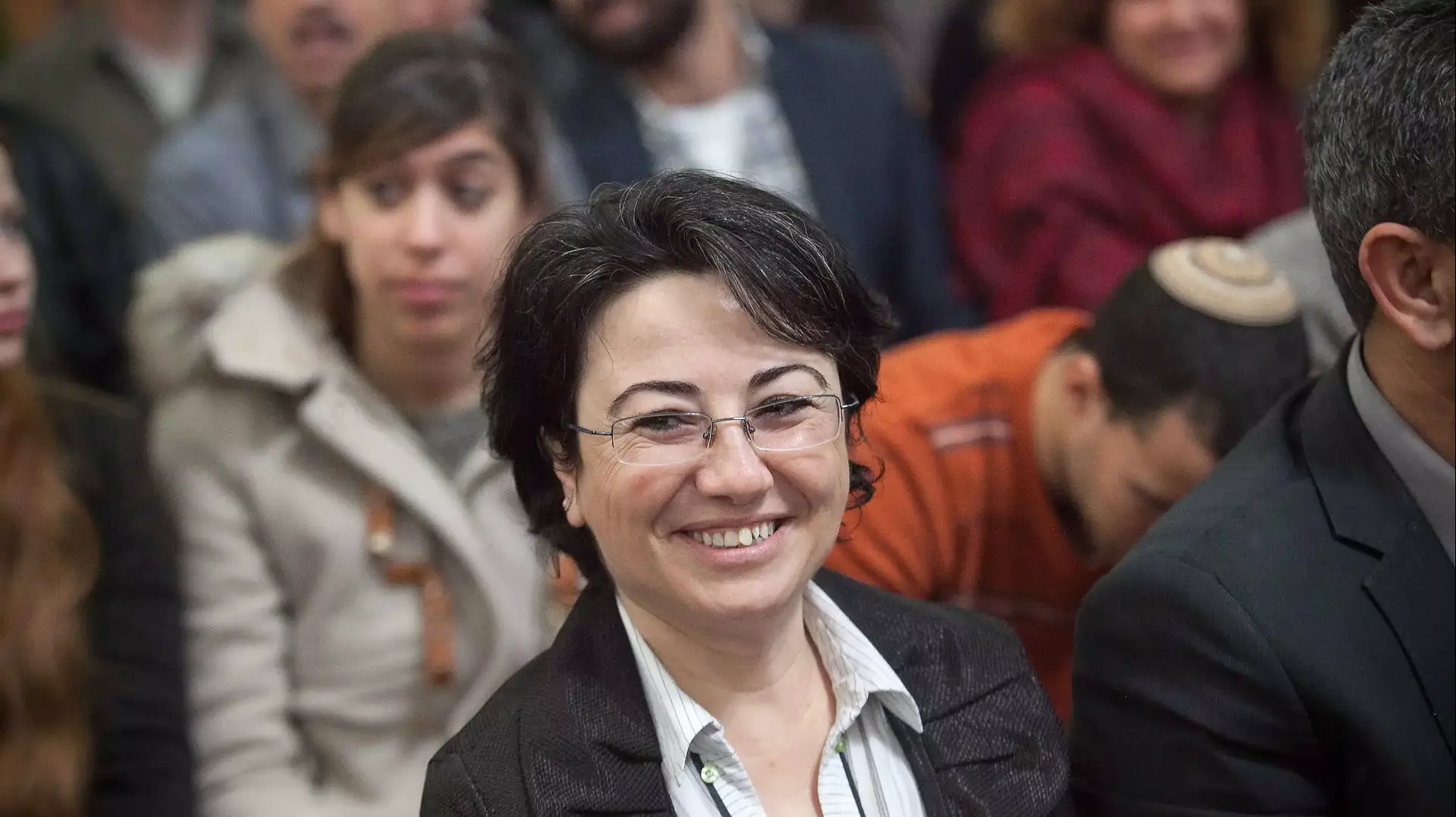 חנין זועבי בדיון בבית המשפט העליון על החלטת ועדת הבחירות המרכזית לכנסת לפסול את מועמדותה, פברואר 2015 חנין זועבי בדיון בבית המשפט העליון על החלטת ועדת הבחירות המרכזית לכנסת לפסול את מועמדותה, פברואר 2015