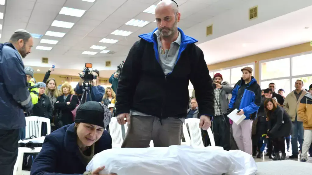 הלווייתה של אדל ביטון, יקיר. פברואר 2015 הלווייתה של אדל ביטון, יקיר. פברואר 2015