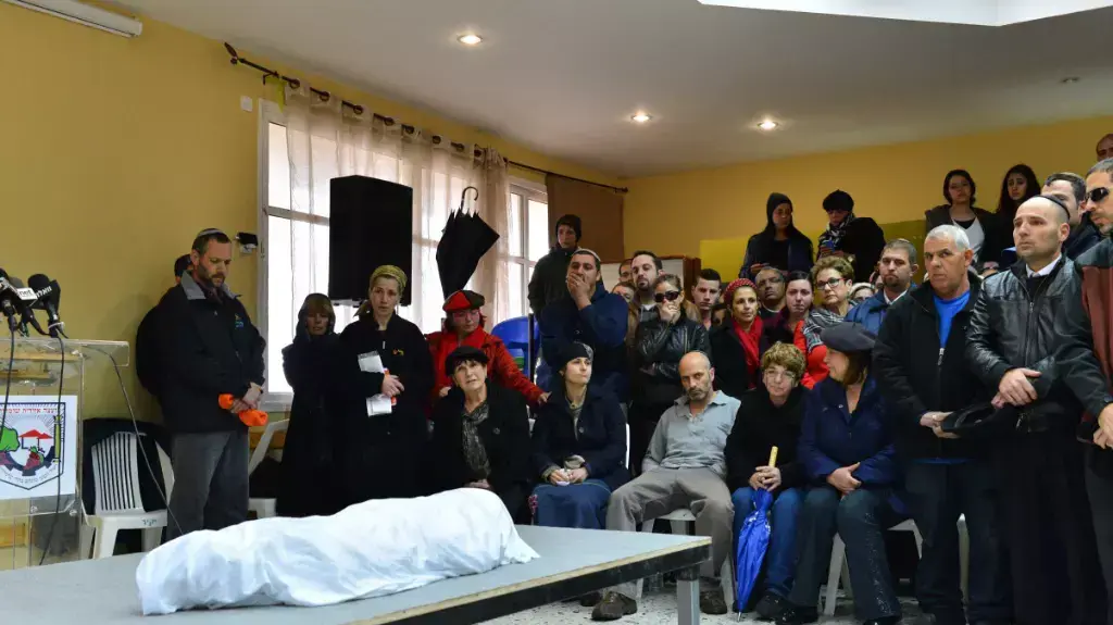 הלווייתה של אדל ביטון, יקיר. פברואר 2015 הלווייתה של אדל ביטון, יקיר. פברואר 2015