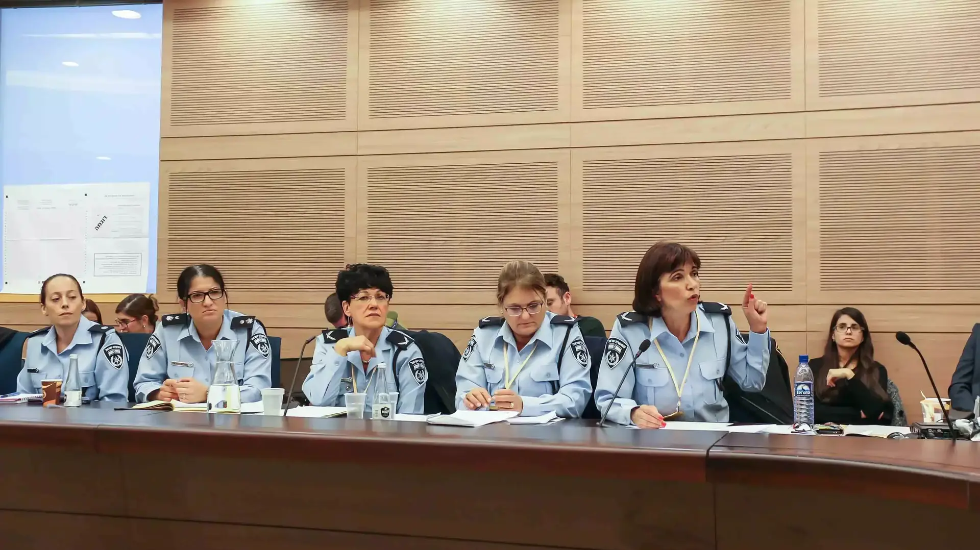 תת ניצב גילה גזיאל סגנית ראש אגף משאבי אנוש במשטרה, תת ניצב יעל אידלמה יועצת המפכ"ל לענייני נשים ותת ניצב לאה באומהקר ראש חטיבת התביעות במשטרה תת ניצב גילה גזיאל סגנית ראש אגף משאבי אנוש במשטרה, תת ניצב יעל אידלמה יועצת המפכ"ל לענייני נשים ותת ניצב לאה באומהקר ראש חטיבת התביעות במשטרה