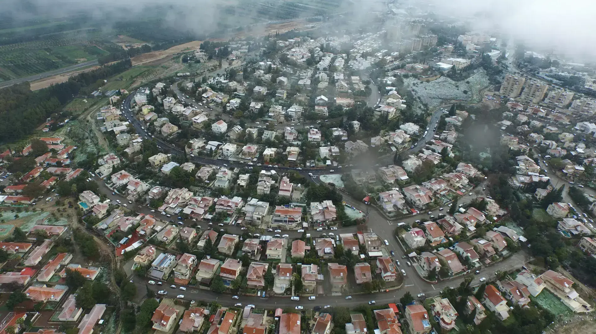 צילום מהאוויר של שלג בכרמיאל, פברואר 2015 צילום מהאוויר של שלג בכרמיאל, פברואר 2015