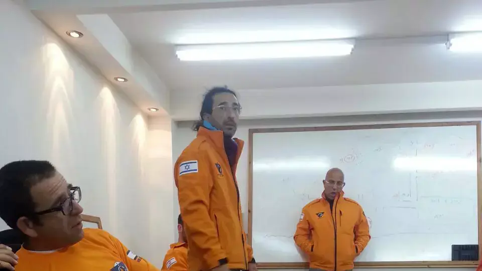 חיפושים אחר המטייל שי יעקב נועם שעקבותיו נעלמו בעין גדי חיפושים אחר המטייל שי יעקב נועם שעקבותיו נעלמו בעין גדי