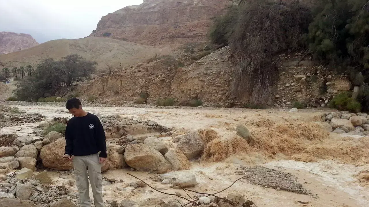 חיפושים אחר המטייל שי יעקב נועם שעקבותיו נעלמו בעין גדי חיפושים אחר המטייל שי יעקב נועם שעקבותיו נעלמו בעין גדי