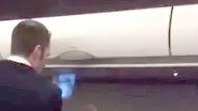נוסעים מקללים את הדייל על טיסה של חברת ישראייר מתל אביב לורנה נוסעים מקללים את הדייל על טיסה של חברת ישראייר מתל אביב לורנה