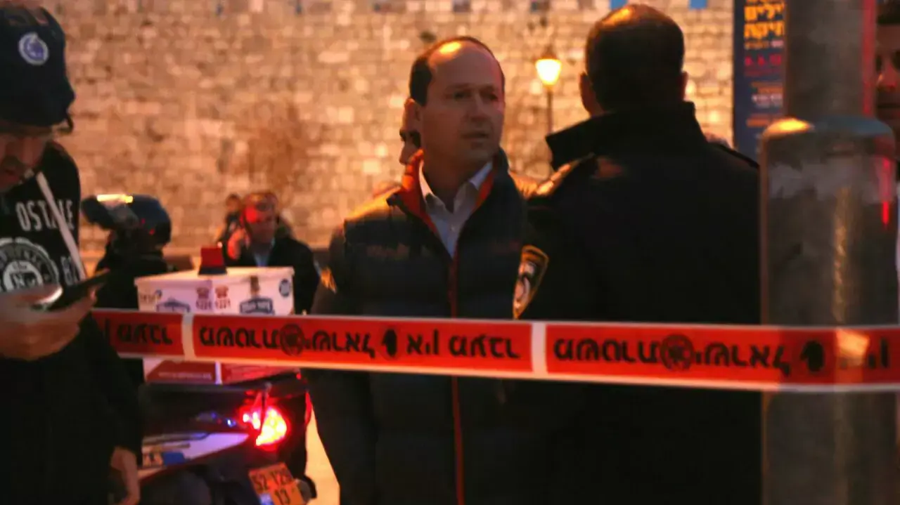 ניר ברקת - פיגוע דקירה בכיכר צה"ל, פברואר 2015 ניר ברקת - פיגוע דקירה בכיכר צה"ל, פברואר 2015