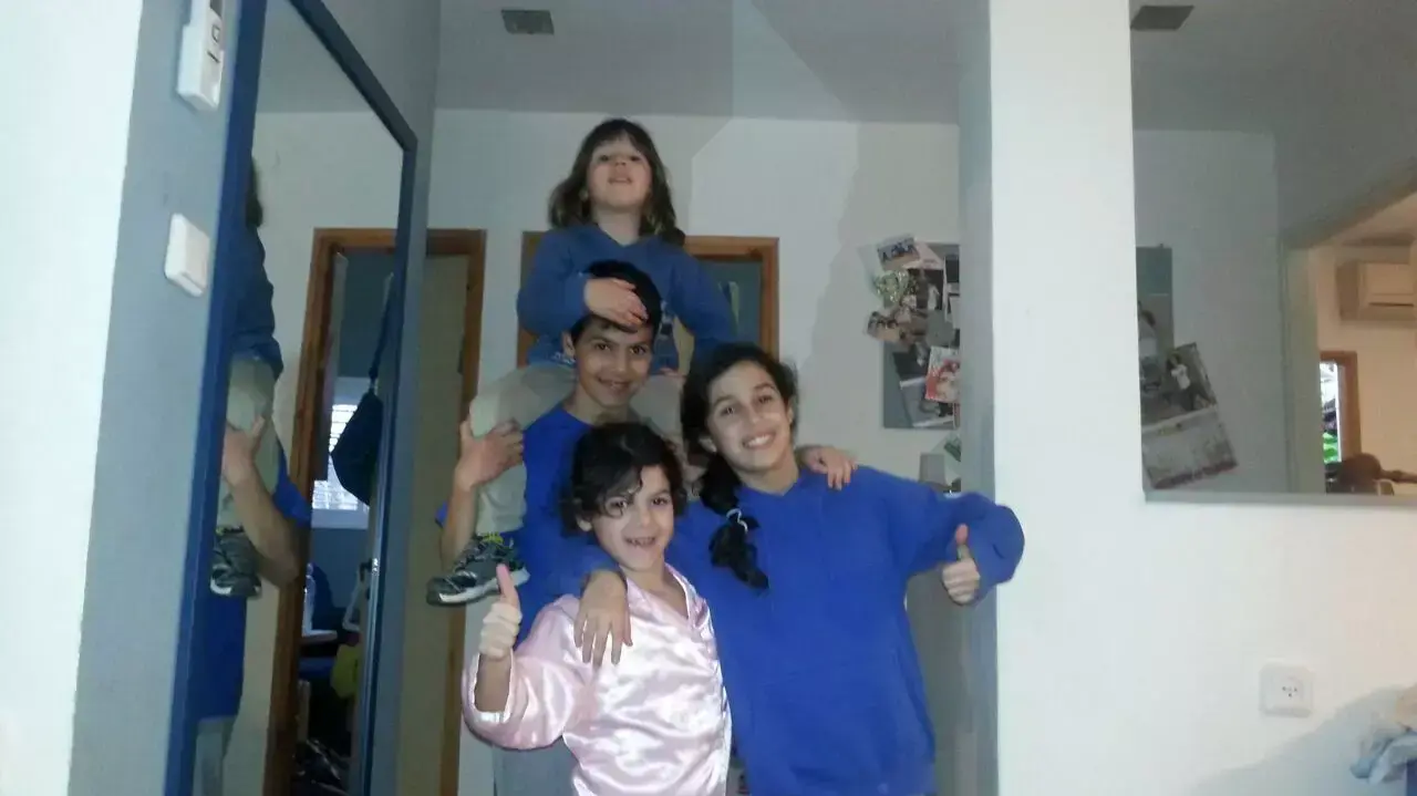 : ילדי משפחת מיידלר: אייל, גיא, יובל וגלי : ילדי משפחת מיידלר: אייל, גיא, יובל וגלי