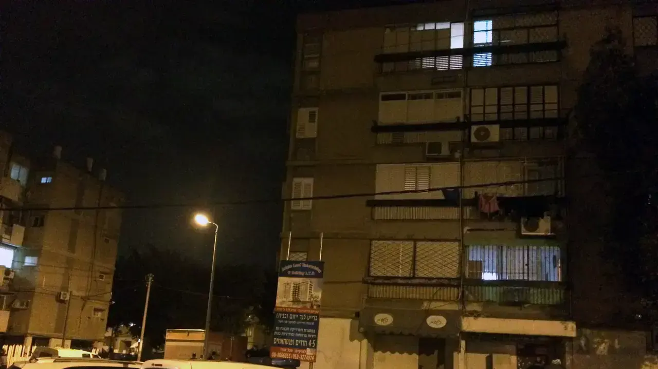 זירת הרצח באשדוד שבה נמצאה אישה ללא רוח חיים 28.2.2015 זירת הרצח באשדוד שבה נמצאה אישה ללא רוח חיים 28.2.2015