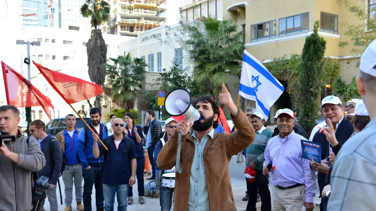 הפגנה של עובדי כיל בשדרות רוטשילד, פברואר 2015 הפגנה של עובדי כיל בשדרות רוטשילד, פברואר 2015