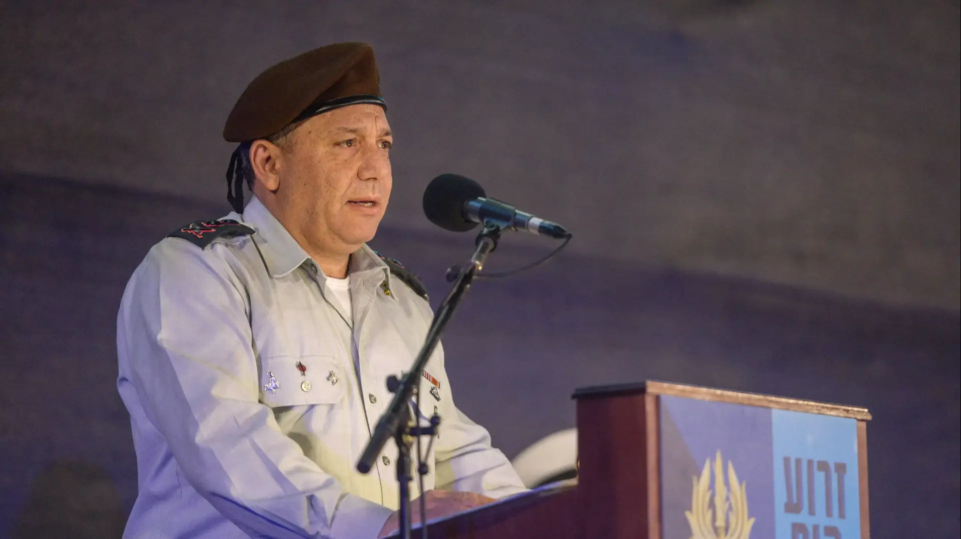 הרמטכ"ל, גדי אייזנקוט, בטקס סיום קורס חובלים, מרץ 2015 הרמטכ"ל, גדי אייזנקוט, בטקס סיום קורס חובלים, מרץ 2015