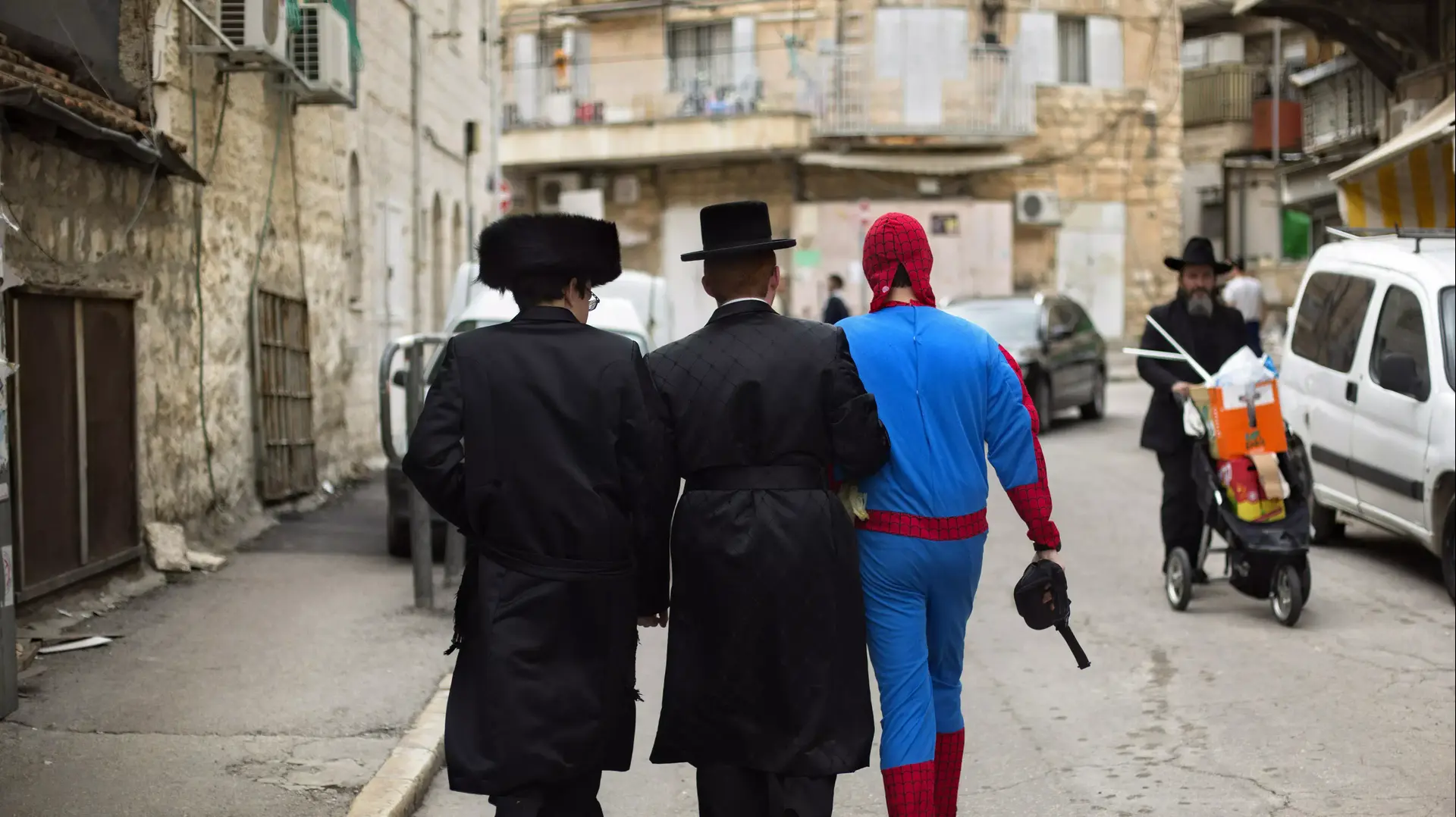 חרדים חוגגים את פורים חרדים חוגגים את פורים