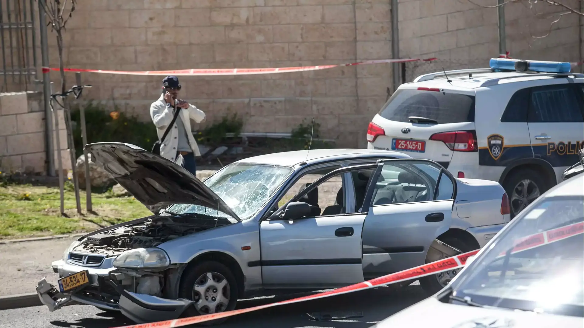 זירת פיגוע הדריסה בגבעת התחמושת בירושלים 6 מרץ 2015 זירת פיגוע הדריסה בגבעת התחמושת בירושלים 6 מרץ 2015