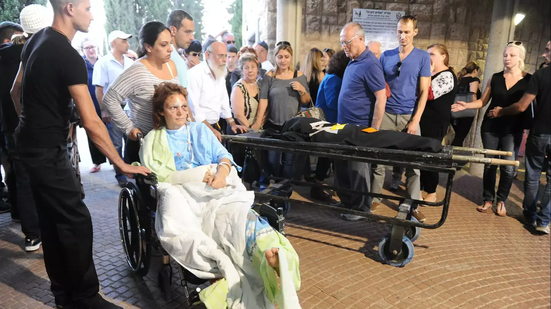 ריבה אילצ'נקו בהלוויית בעלה וביתה שנהרגו בתאונה בצומת להבים, אוקטובר 2014 ריבה אילצ'נקו בהלוויית בעלה וביתה שנהרגו בתאונה בצומת להבים, אוקטובר 2014