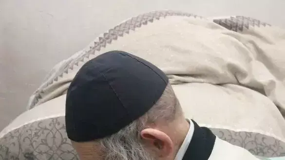  הרב אהרון לייב שטיינמן בביתו 11 מרץ 2015