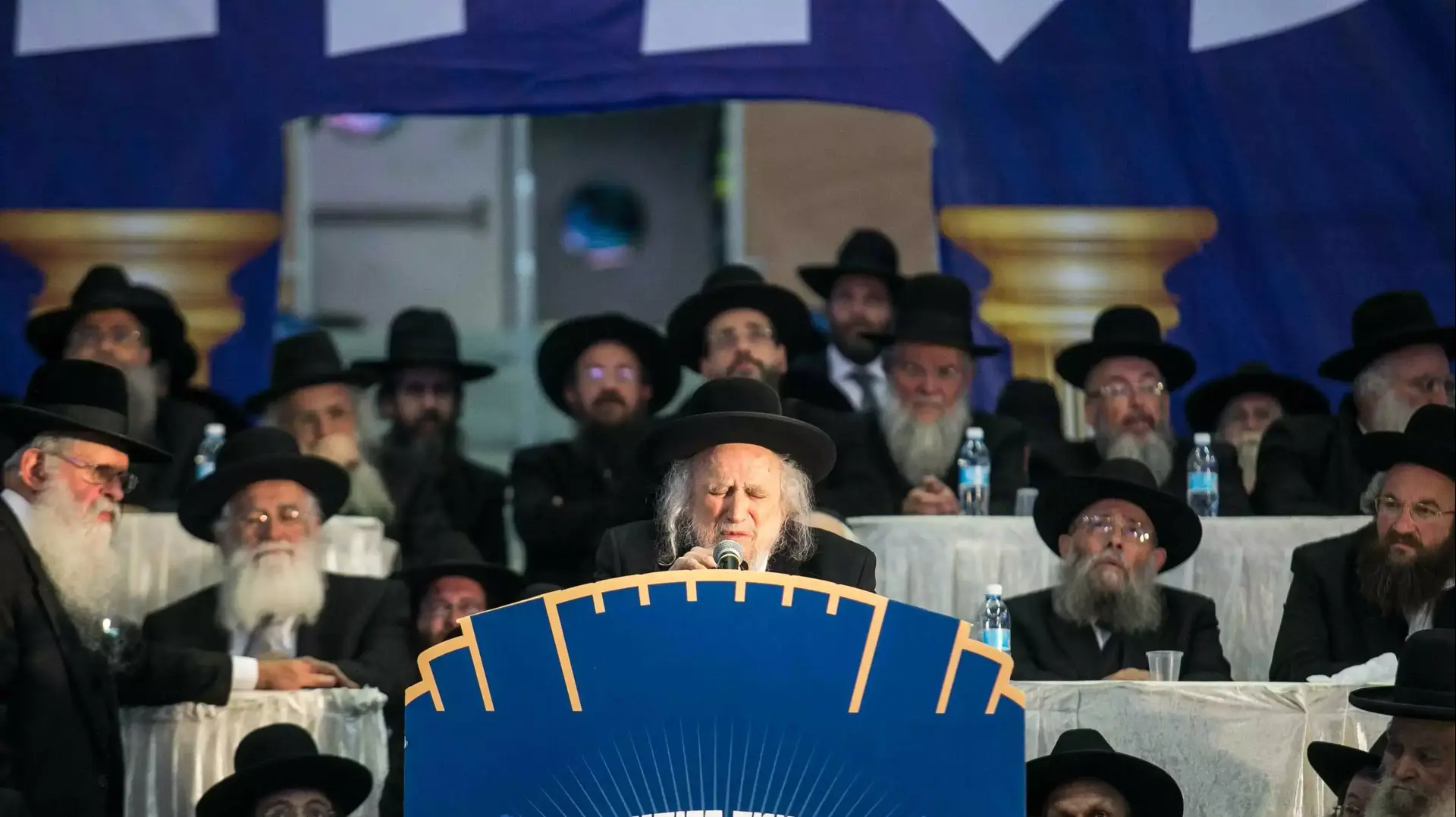 הרב אוירבך באולם ארנה, ירושלים. מרץ 2015