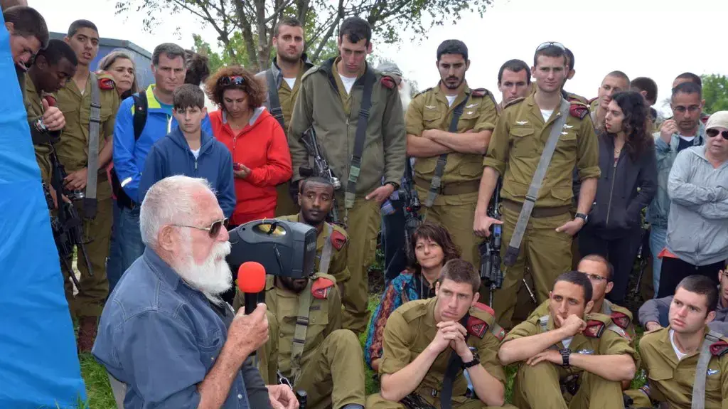 שמעון כהנר (קצ'ה) באירוע לציון שנה למותו של מאיר הר ציון, 20 במרץ 2015 שמעון כהנר (קצ'ה) באירוע לציון שנה למותו של מאיר הר ציון, 20 במרץ 2015