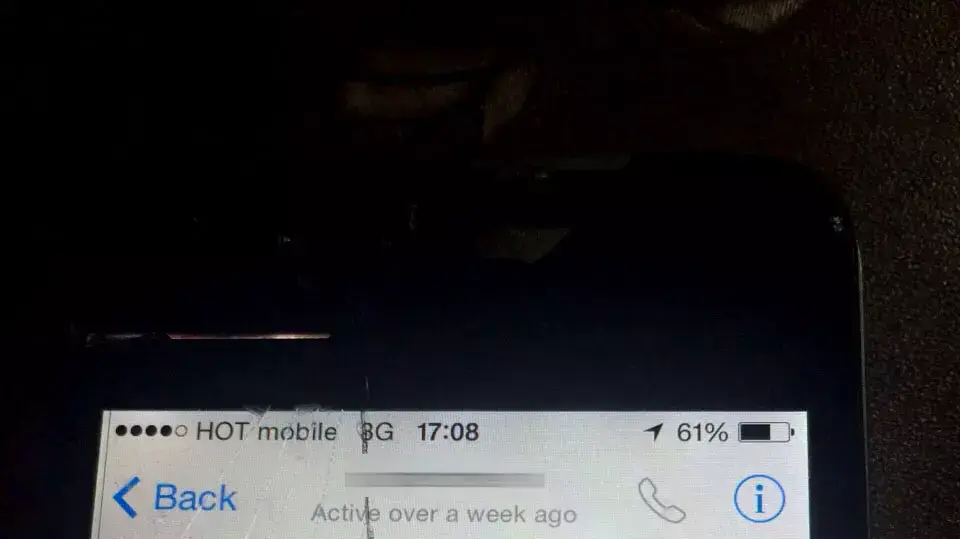 אישה סחטה את בן זוגה לשעבר אישה סחטה את בן זוגה לשעבר