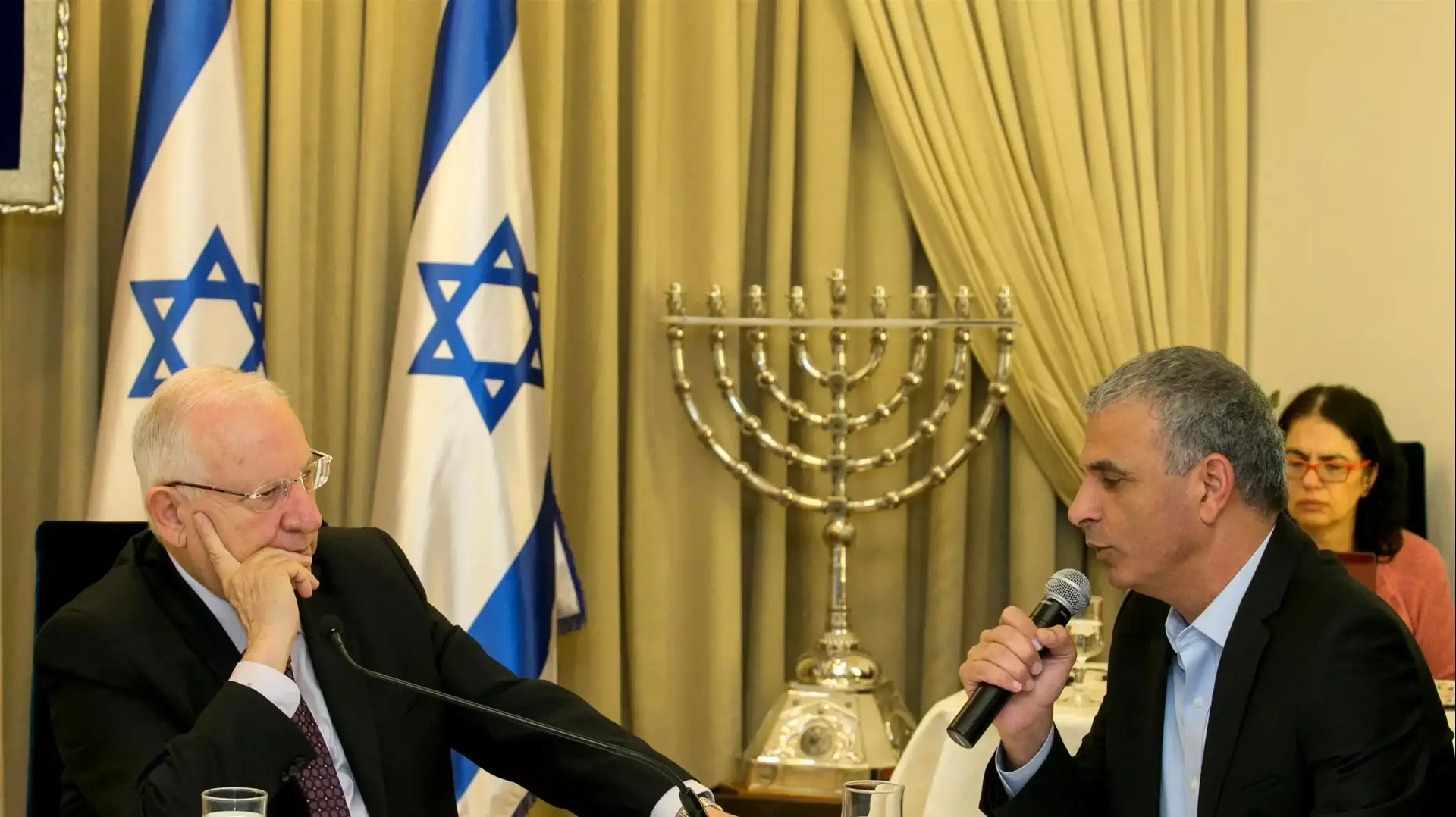 נשיא המדינה ראובן ריבלין בפגישה  עם חברי סיעת כולנו והיו"ר משה כחלון בבית הנשיא, מרץ 2015