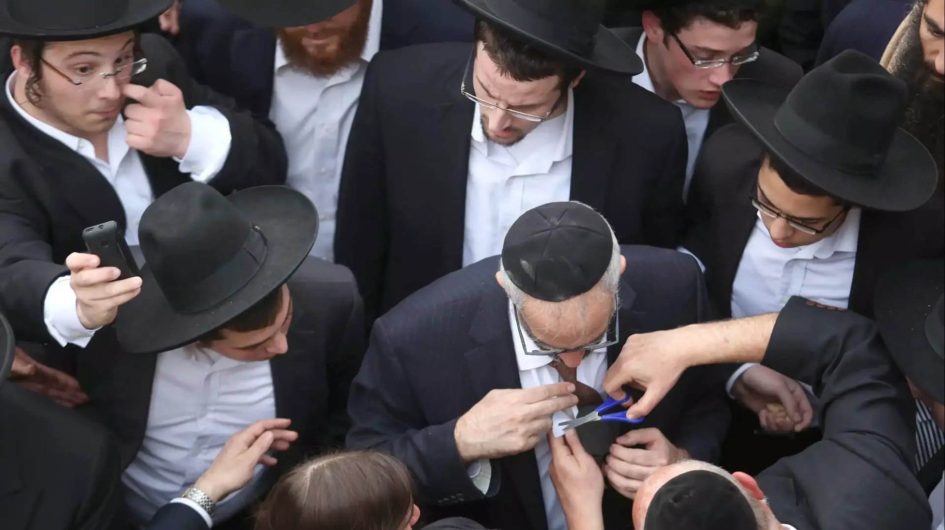הלווייתם של שבעת הילדים, הר המנוחות ירושלים. מרץ 2015 הלווייתם של שבעת הילדים, הר המנוחות ירושלים. מרץ 2015