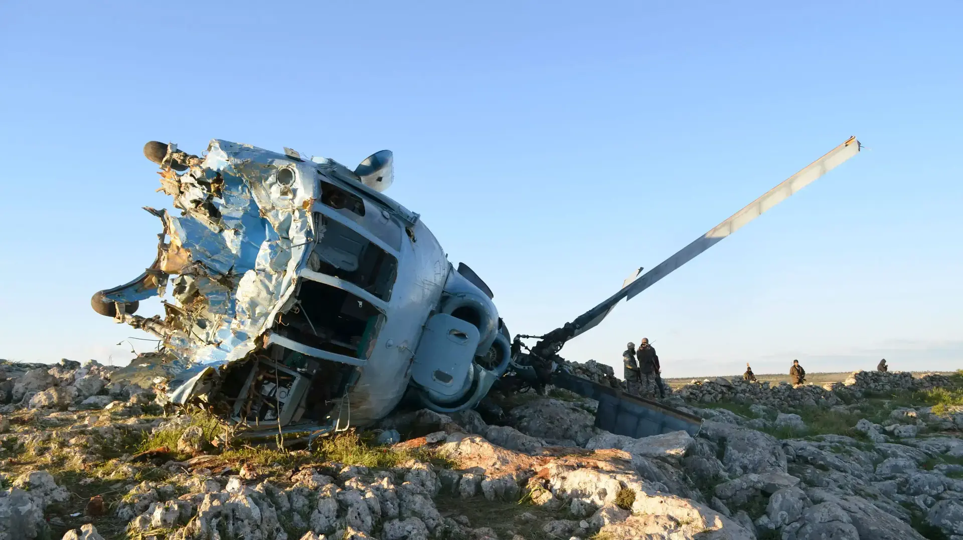 מסוק של צבא סוריה שהתרסק בצפון-מערב המדינה, 22 במרץ 2015 מסוק של צבא סוריה שהתרסק בצפון-מערב המדינה, 22 במרץ 2015