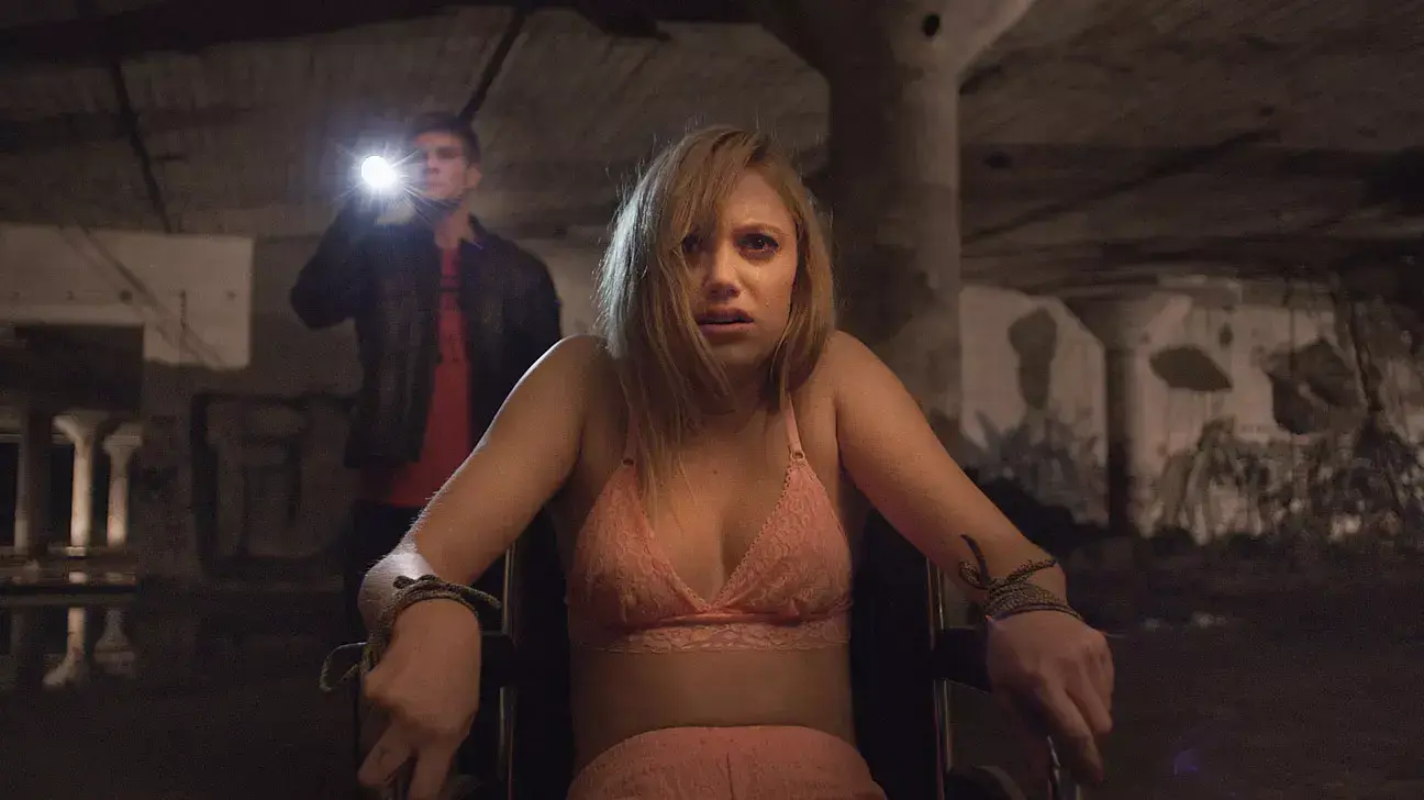 It Follows It Follows