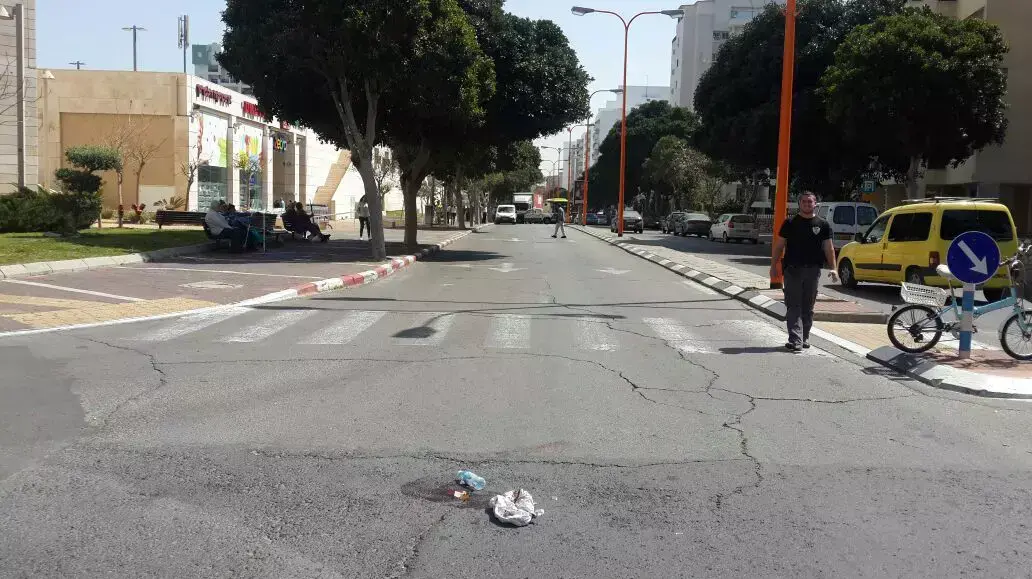 זירת תאונת "פגע וברח" באשדוד, מרץ 2015 זירת תאונת "פגע וברח" באשדוד, מרץ 2015