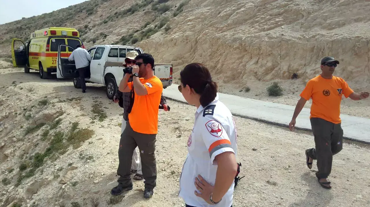 תיירת צרפתיה בת 84 מתה בנפילה מגובה בוואדי קלט 38 מרץ 2015 תיירת צרפתיה בת 84 מתה בנפילה מגובה בוואדי קלט 38 מרץ 2015