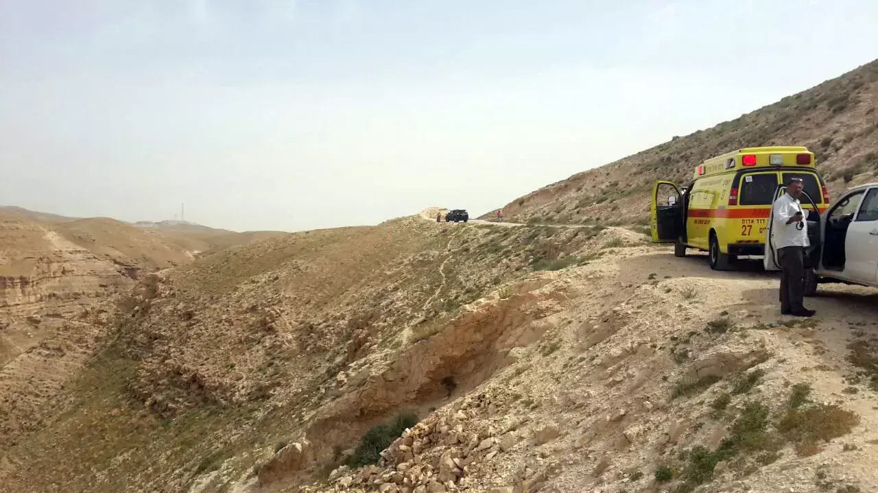 תיירת צרפתיה בת 84 מתה בנפילה מגובה בוואדי קלט 38 מרץ 2015 תיירת צרפתיה בת 84 מתה בנפילה מגובה בוואדי קלט 38 מרץ 2015