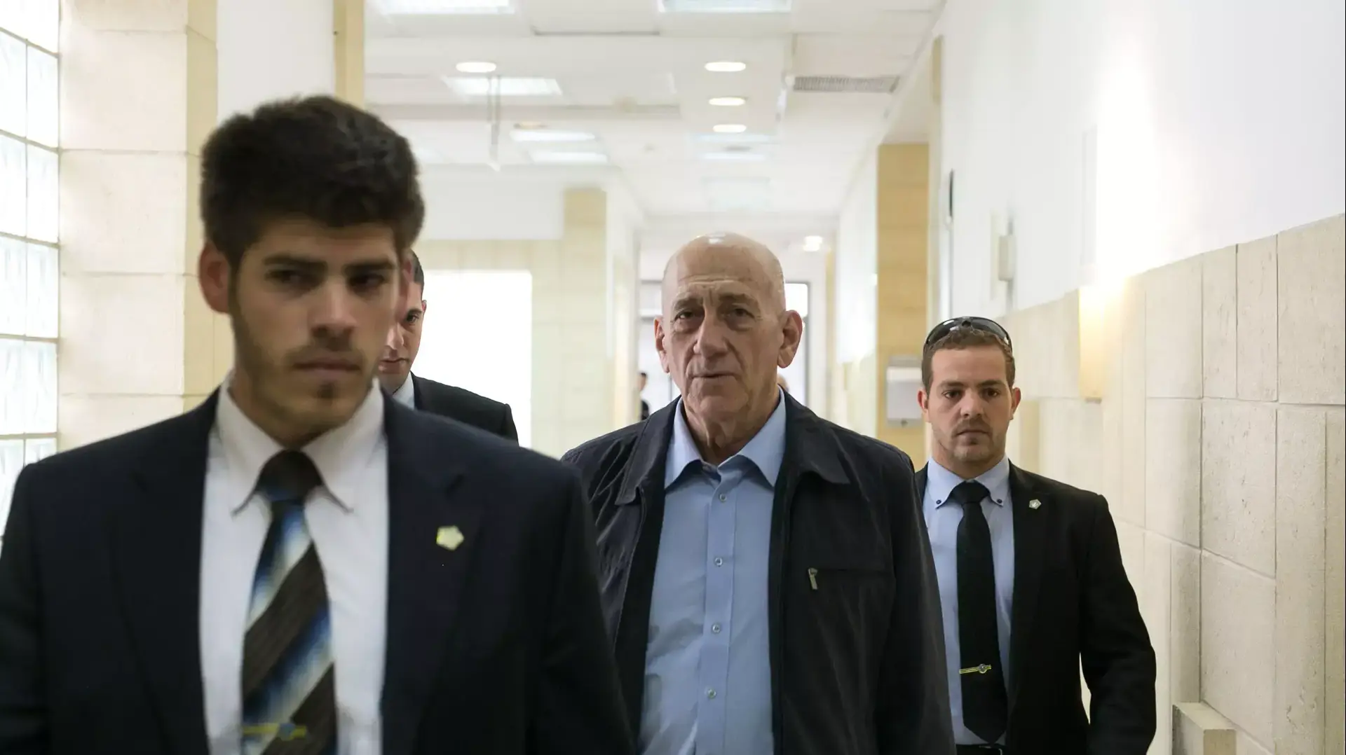 אהוד אולמרט בבית המשפט המחוזי בירושלים, מרץ 2015 אהוד אולמרט בבית המשפט המחוזי בירושלים, מרץ 2015